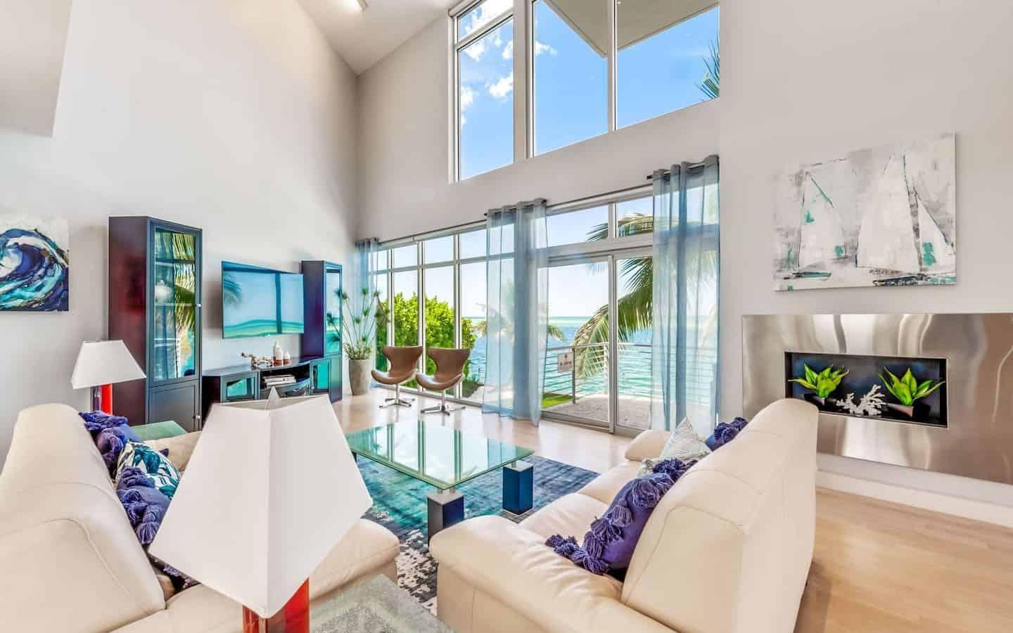 Clean Sarasota Airbnb living room